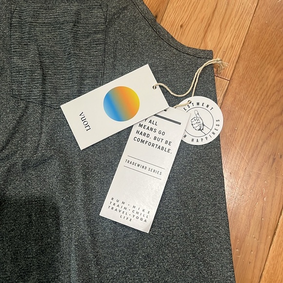 Vuori Tradewind Performance Tank - Picture 2 of 3